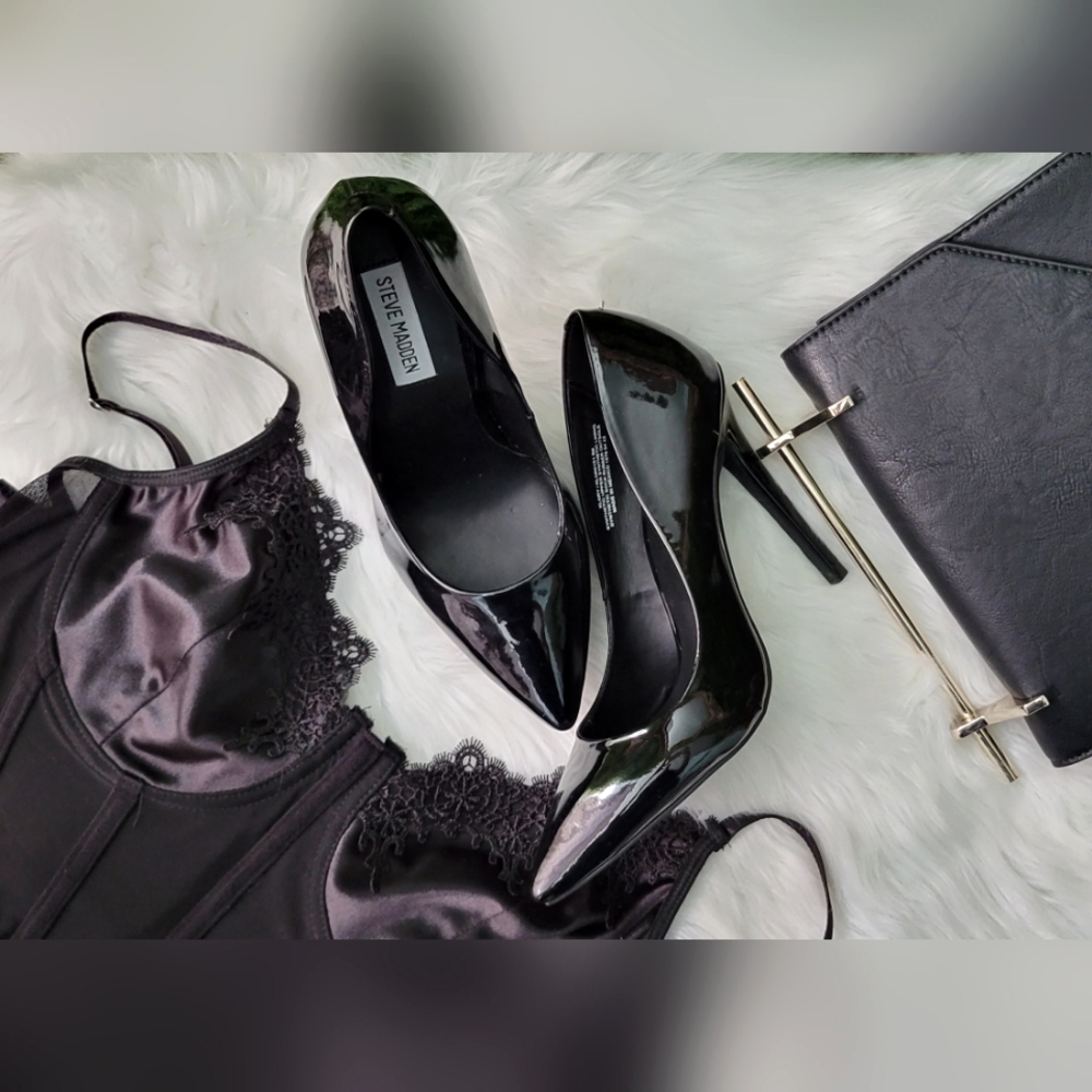 NEW!!! | Steve Madden Black Patent leather Pumps